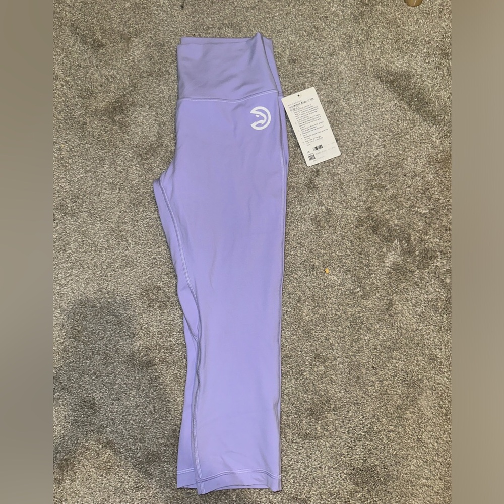 Lululemon X Atlanta Hawks Align HR crop 21’